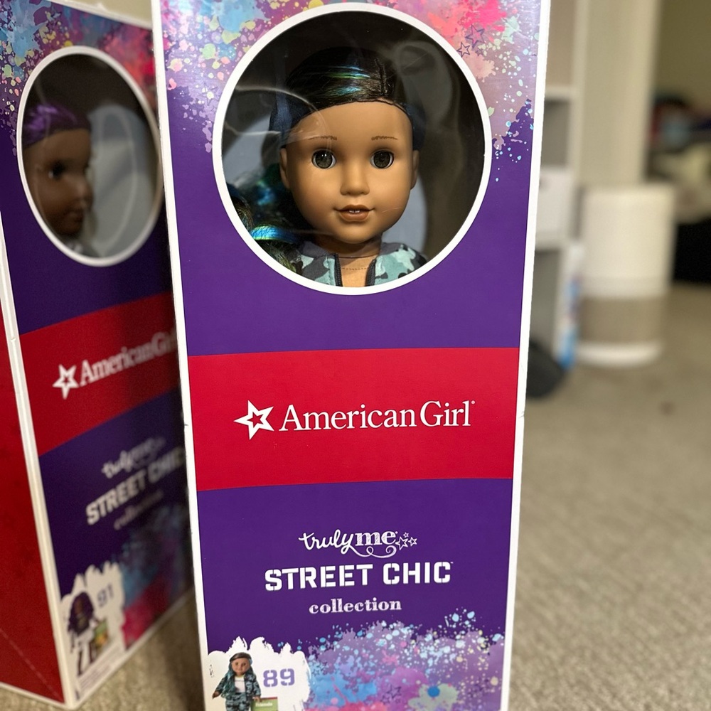American Girl Street Chic Doll with Blue Highlights